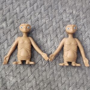 vintage E.T. the Extra-Terrestrial bendable figurines. 3"